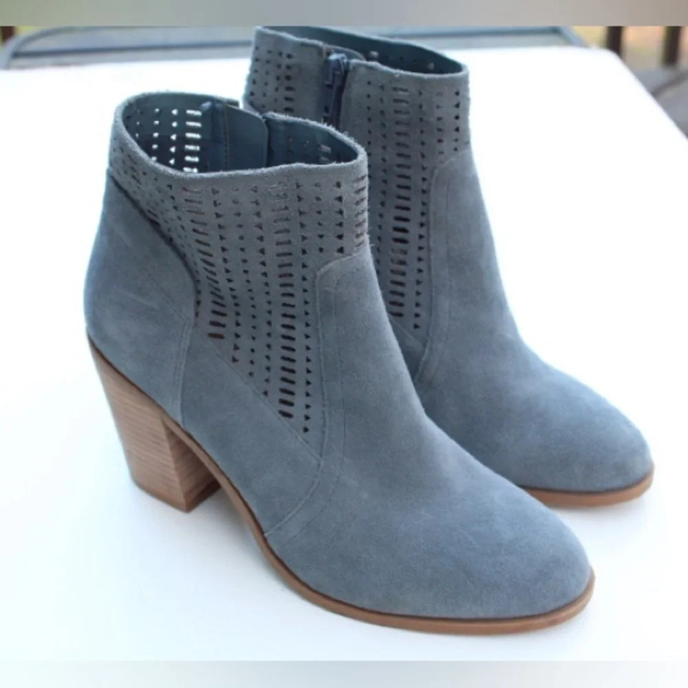 Crown vintage ankle boots